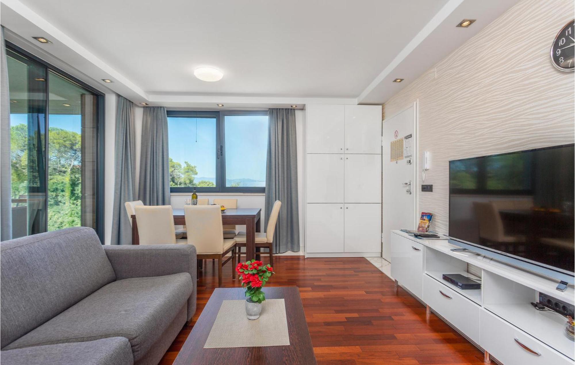 Stunning Apartment In Malinska With Kitchen Εξωτερικό φωτογραφία